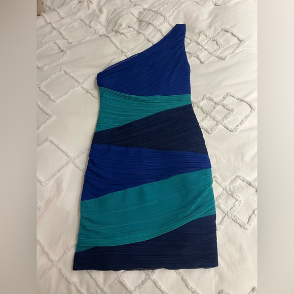 BCBG one shoulder bodycon dress - Picture 1 of 2